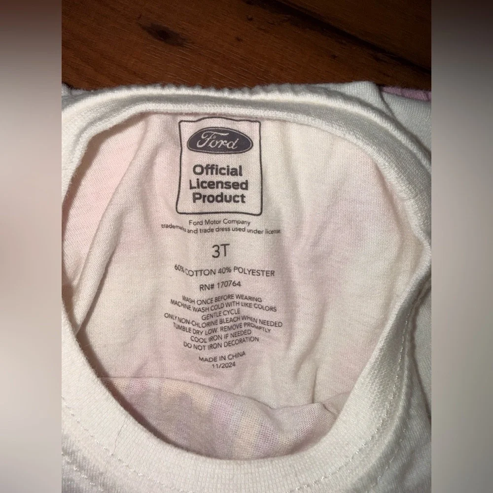 Like New Girls Ford Bronco Graphic Tee & Shorts Set Pink White Size 3T - Picture 5 of 5